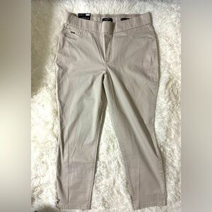 Nine West NWT Heidi Pull On Skinny Crop Capri Khaki Twill Pants Plus Size 16